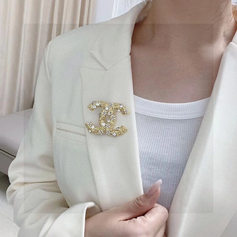 Chanel Brooches Unisex 220267