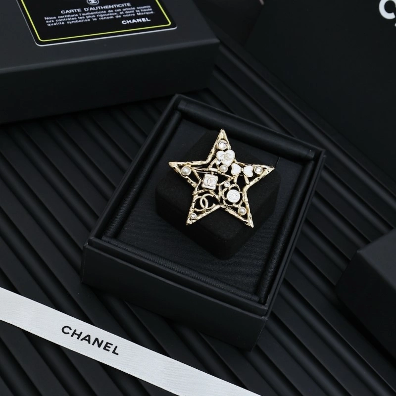 Chanel Brooches Neat 220235