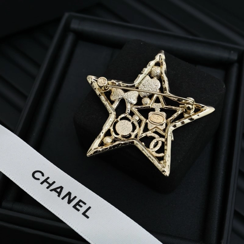 Chanel Brooches Neat 220235