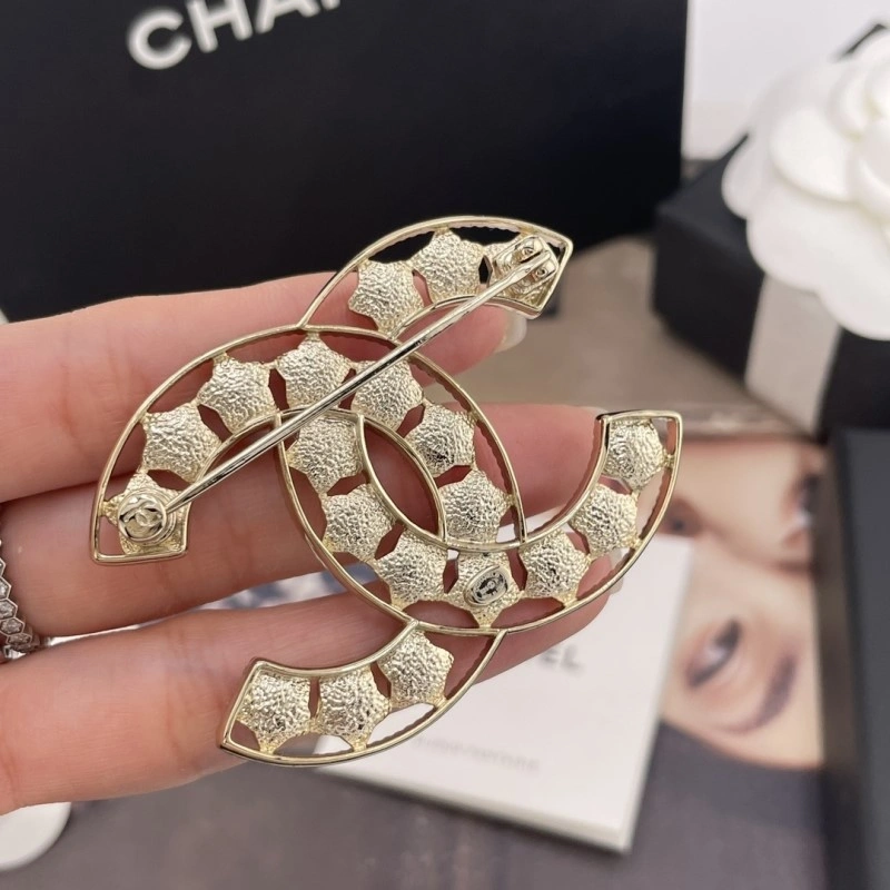 Reliable Chanel Brooches 220234