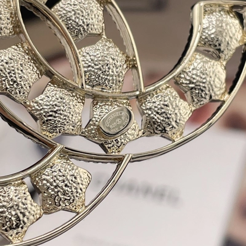 Reliable Chanel Brooches 220234