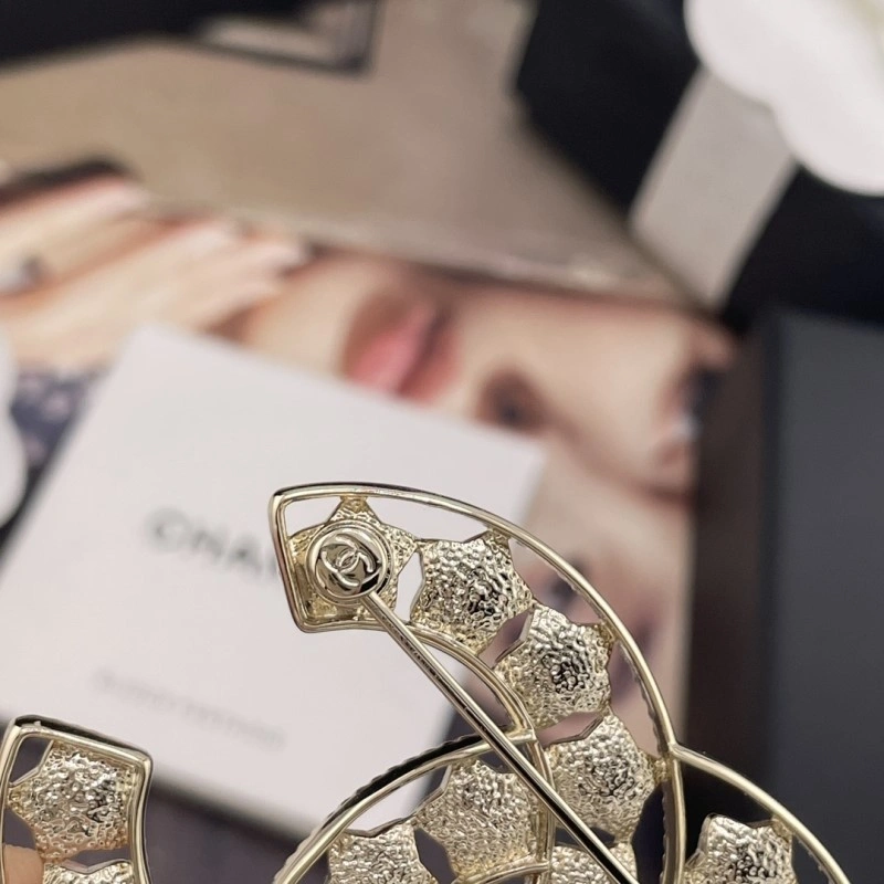 Reliable Chanel Brooches 220234