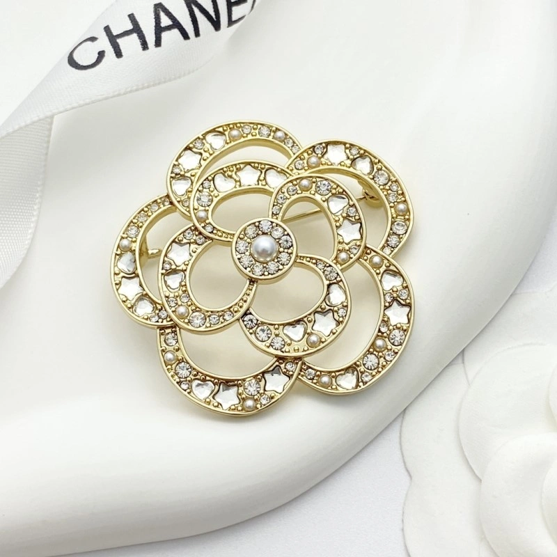 Comfortable Chanel Brooches 220233