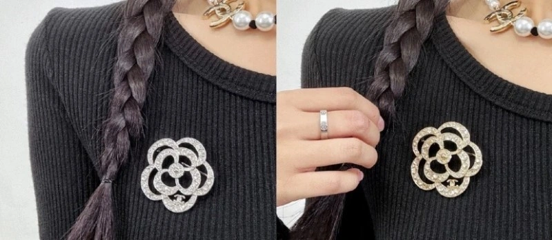 Comfortable Chanel Brooches 220233