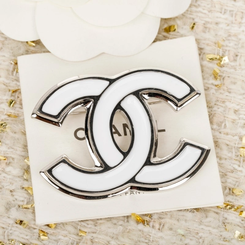 Affordable Chanel Brooches 220306