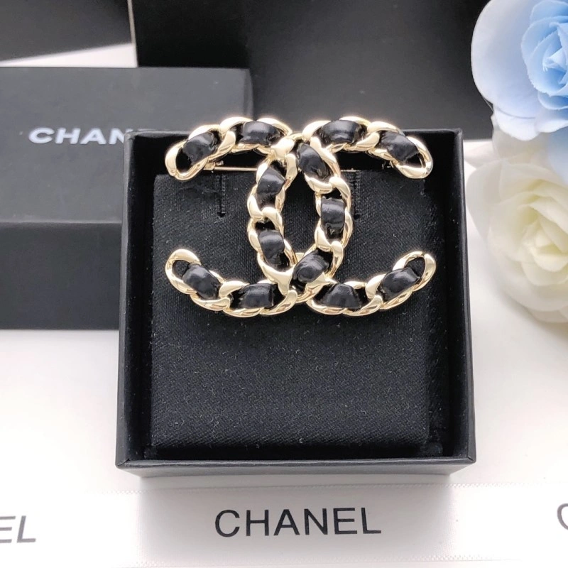 Reliable Chanel Brooches 220294