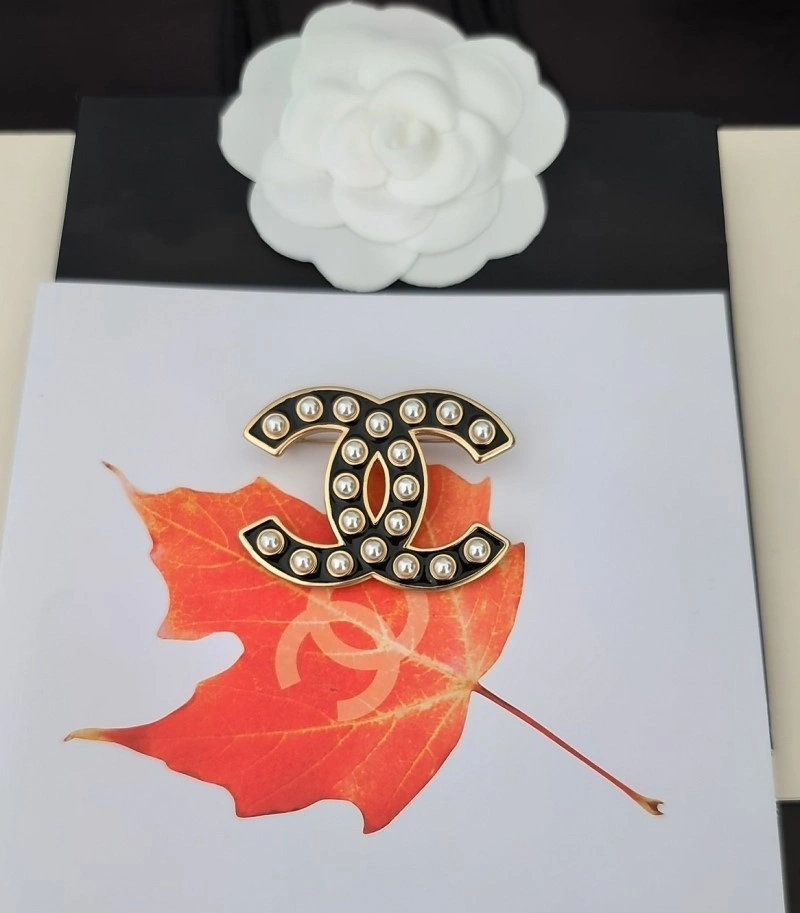 Affordable Chanel Brooches 220230