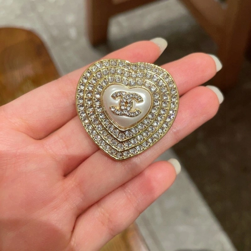 WaterResistant Chanel Brooches 220227