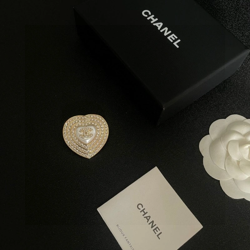 WaterResistant Chanel Brooches 220227
