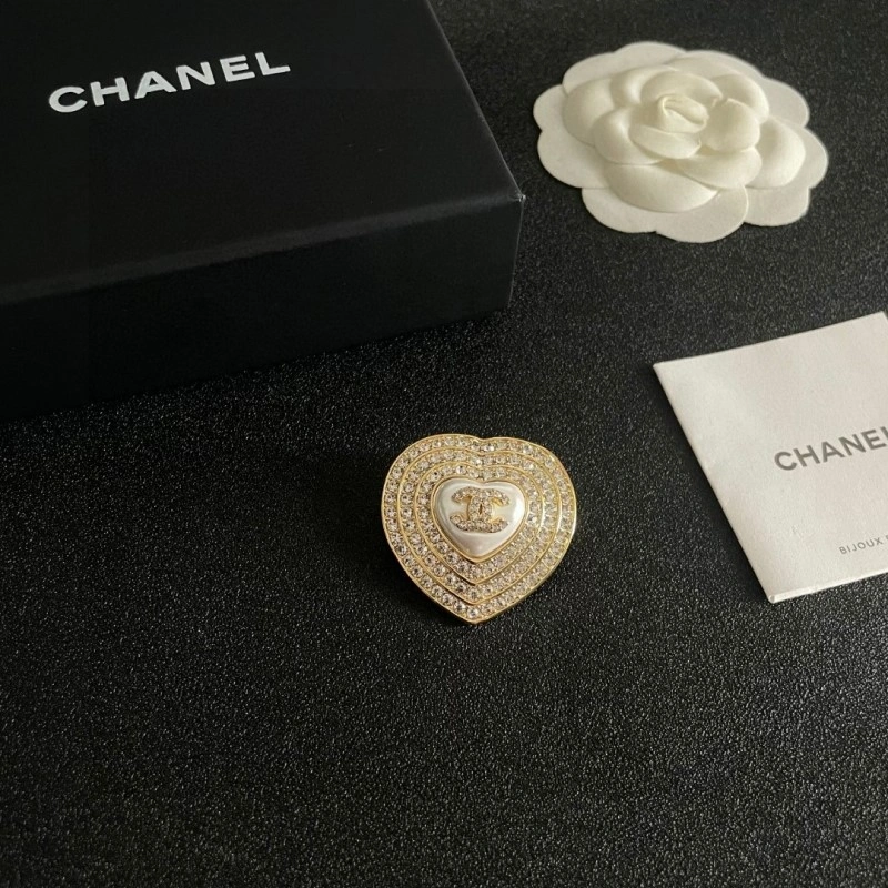 WaterResistant Chanel Brooches 220227
