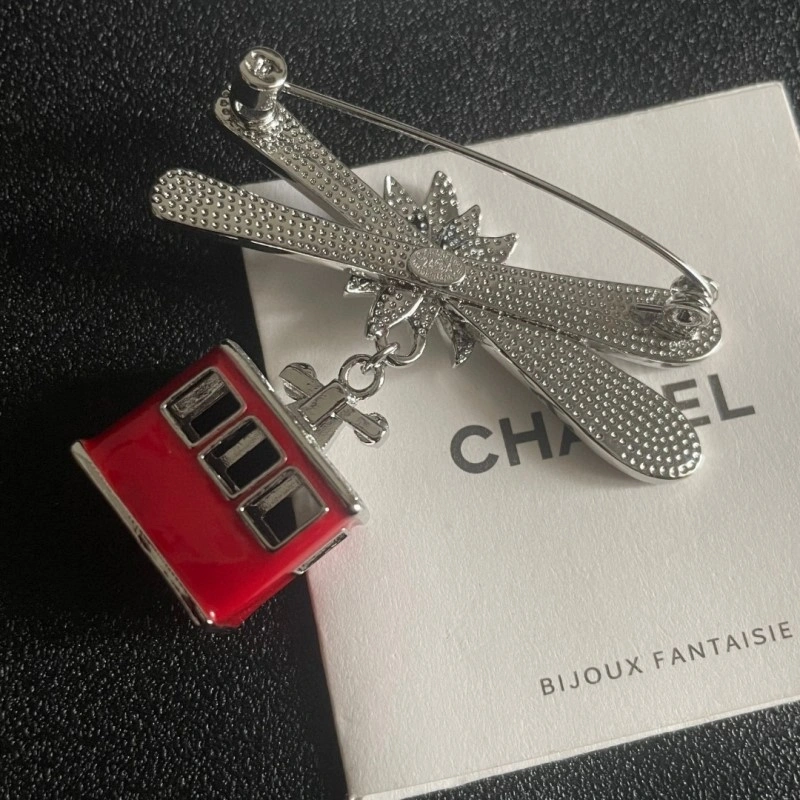 Chanel Brooches Affordable 220223