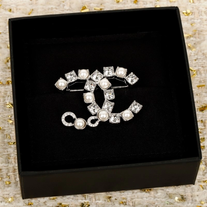 Versatile Chanel Brooches 220219