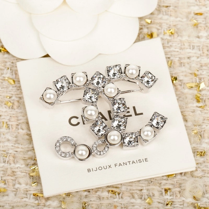 Versatile Chanel Brooches 220219