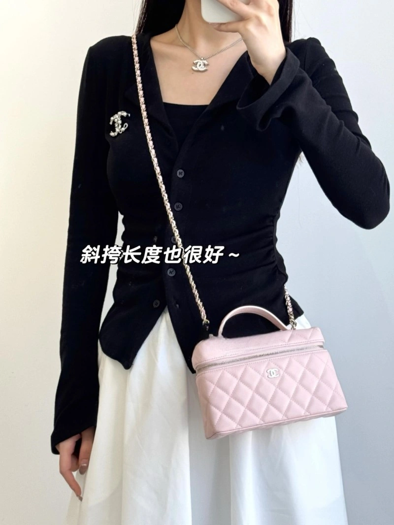 Versatile Chanel Brooches 220219
