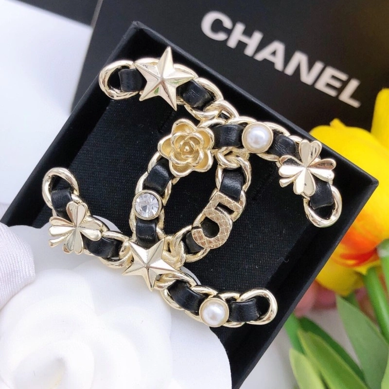 Contemporary Chanel Brooches 220220