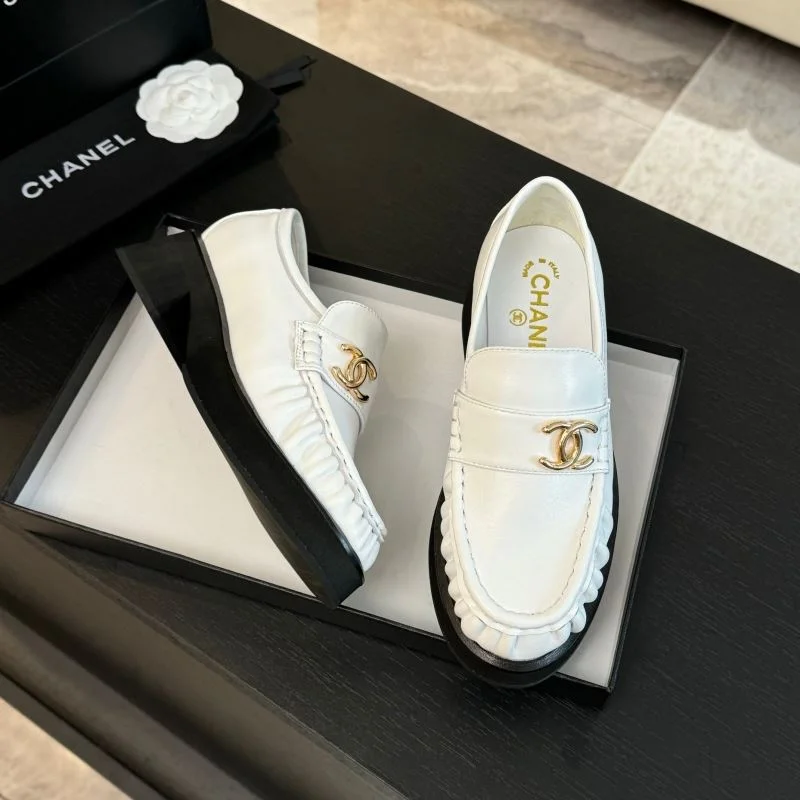 Chanel Business Shoes Minimalist 18372