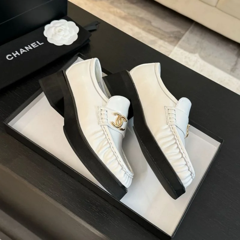 Chanel Business Shoes Minimalist 18372