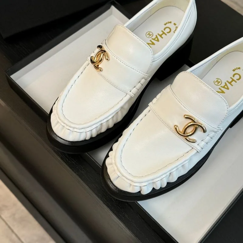 Chanel Business Shoes Minimalist 18372