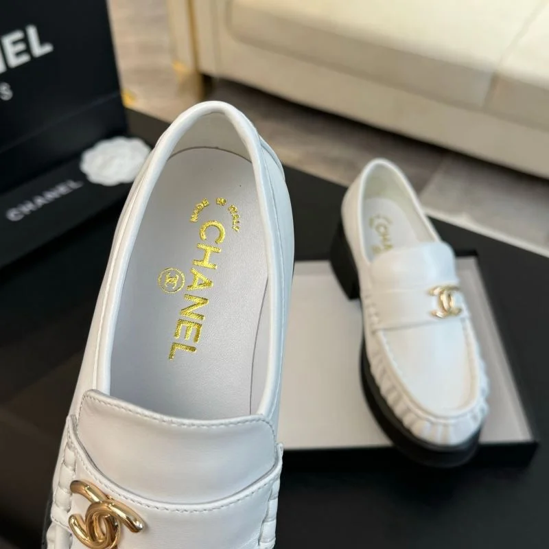 Chanel Business Shoes Minimalist 18372