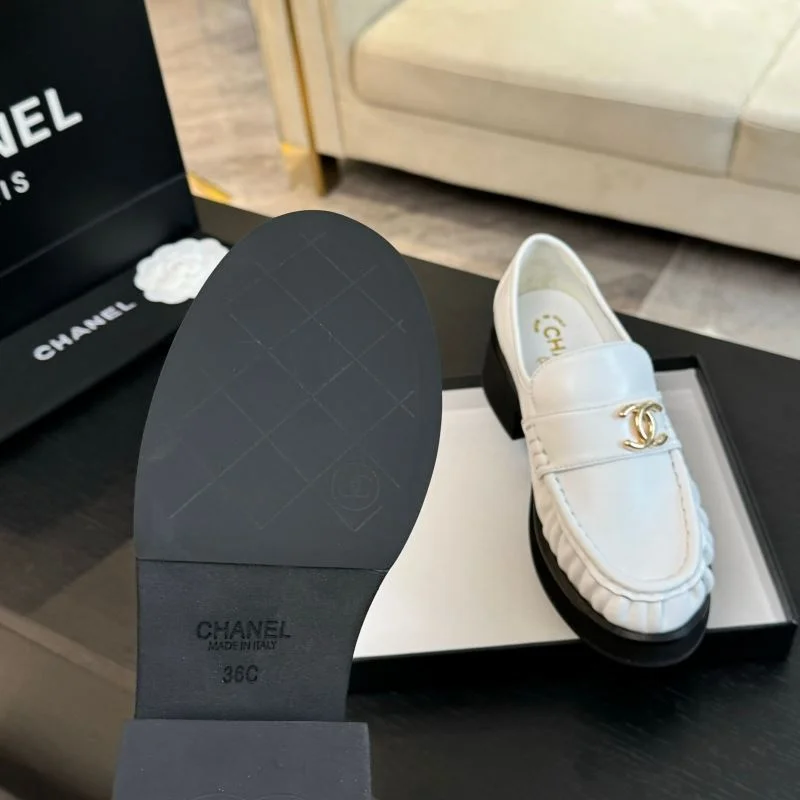 Chanel Business Shoes Minimalist 18372