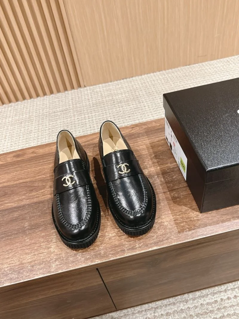 Chic Chanel Business Shoes 18472