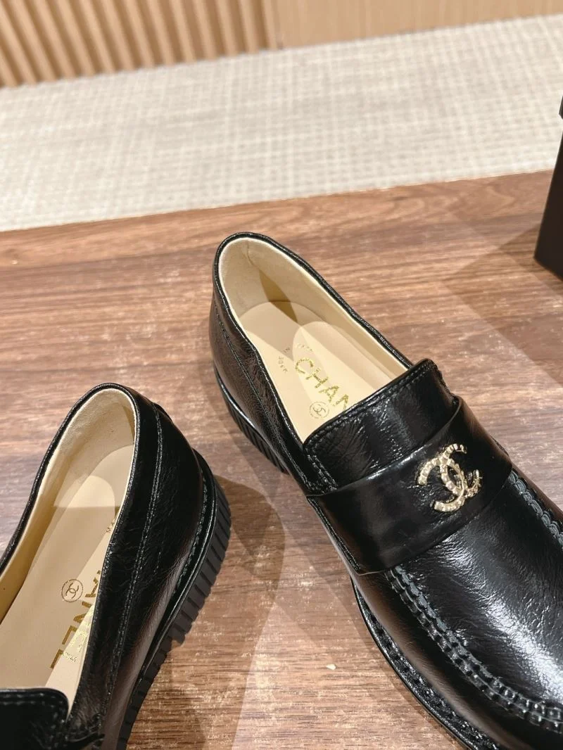 Chic Chanel Business Shoes 18472
