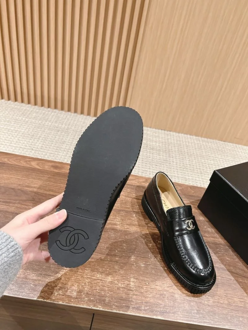 Chic Chanel Business Shoes 18472