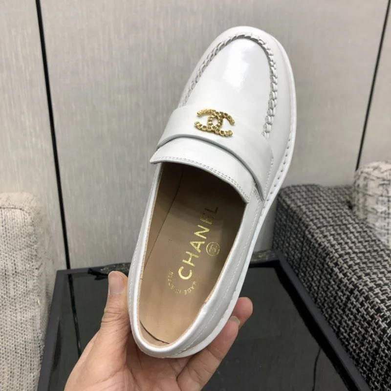 Chanel Business Shoes Vibrant 18337