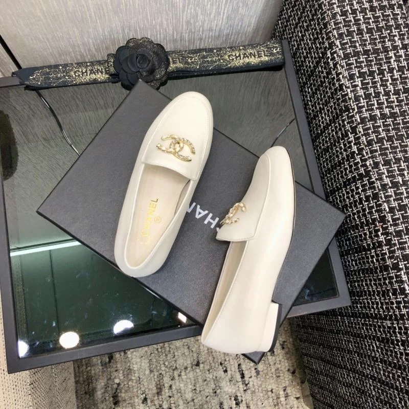 Chanel Business Shoes Elegant 18338