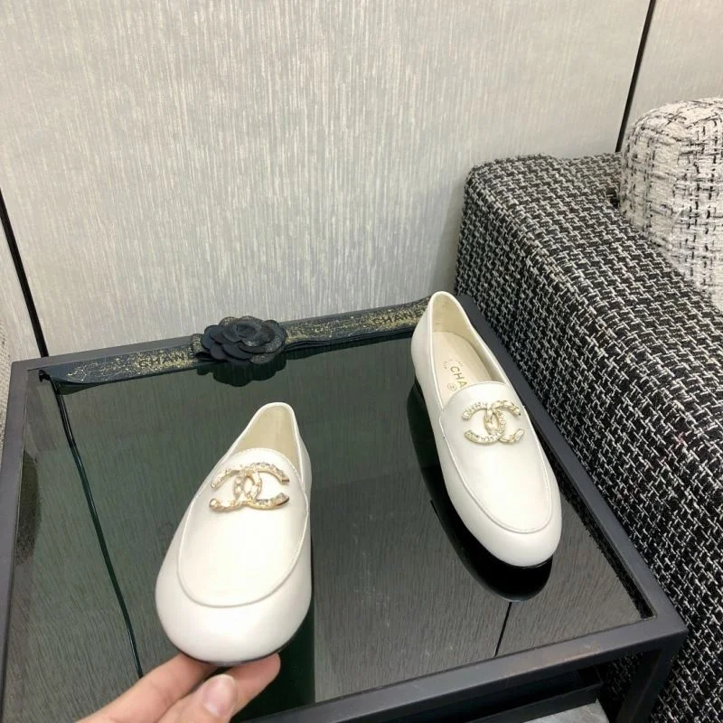 Chanel Business Shoes Elegant 18338