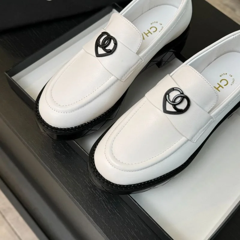 Modern Chanel Business Shoes 18385