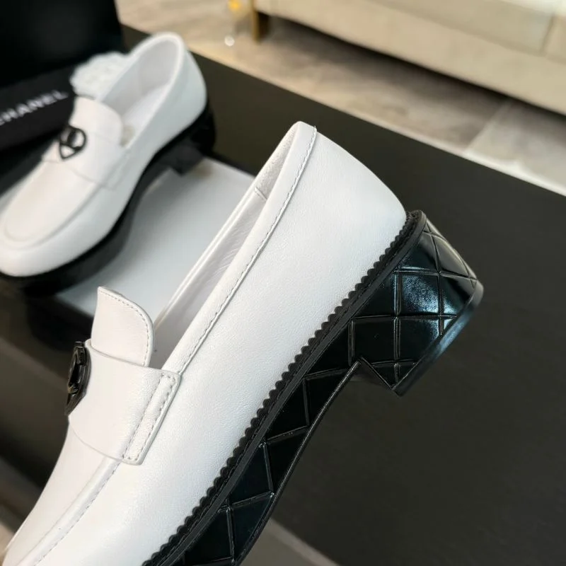 Modern Chanel Business Shoes 18385