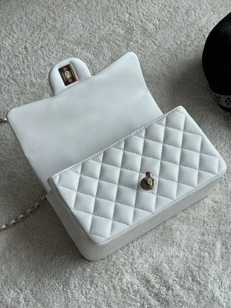 Sophisticated Chanel CF Series Bags 53484