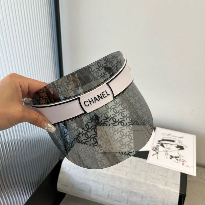 Chanel Caps Neat 261500