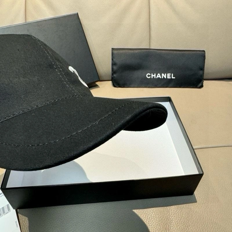 Chanel Caps Effortless 261483