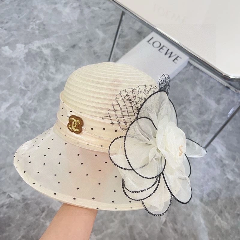 Chanel Caps Trendy 260155