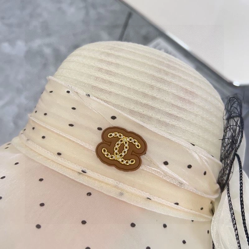 Chanel Caps Trendy 260155