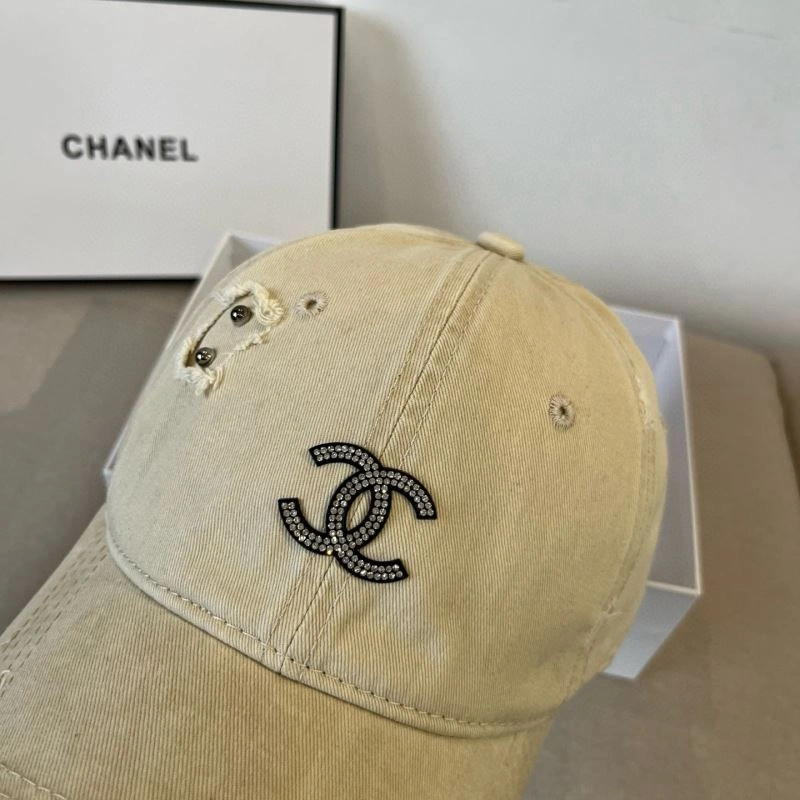 Chanel Caps Attractive 260141