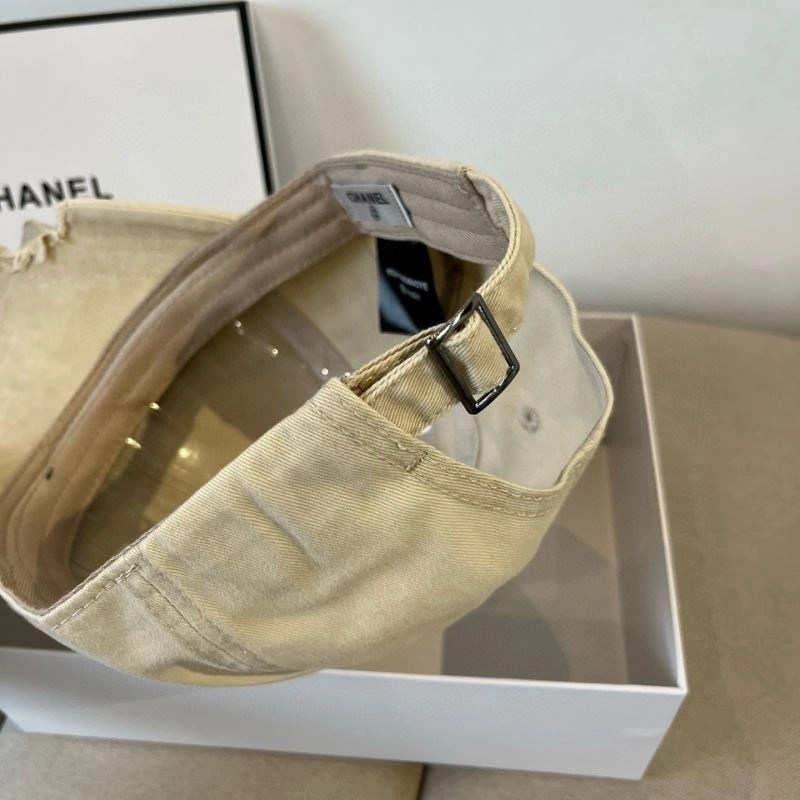 Chanel Caps Attractive 260141