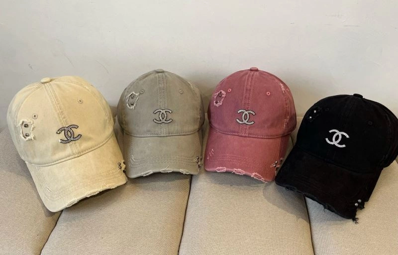 Chanel Caps Attractive 260141