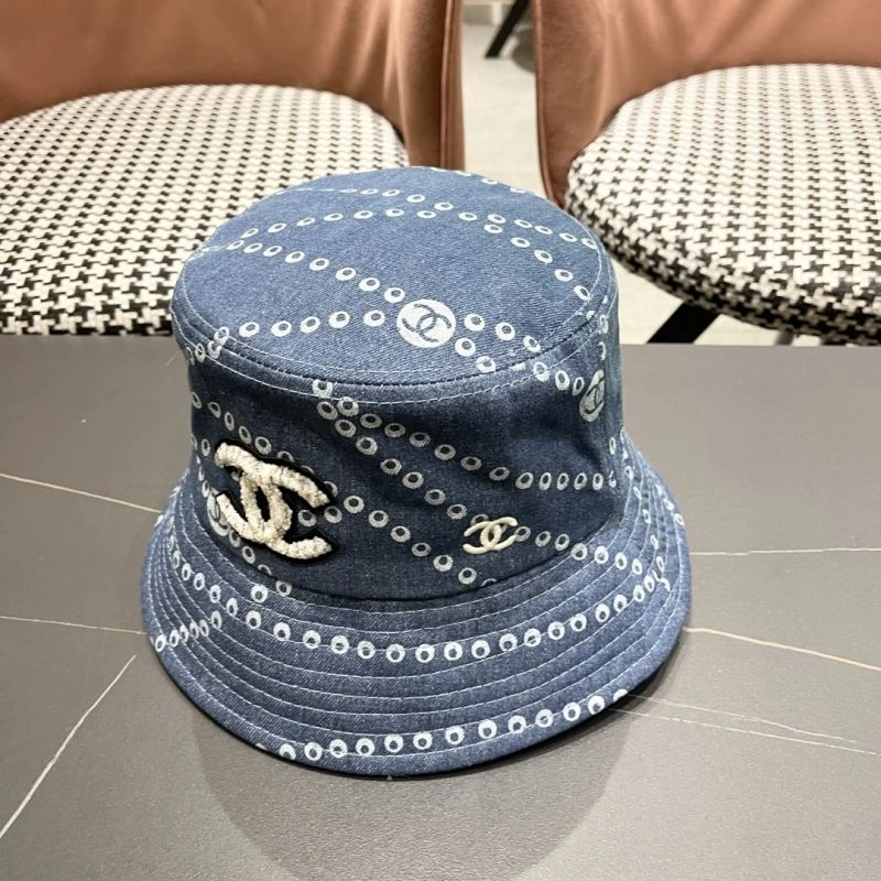Bright Chanel Caps 260154