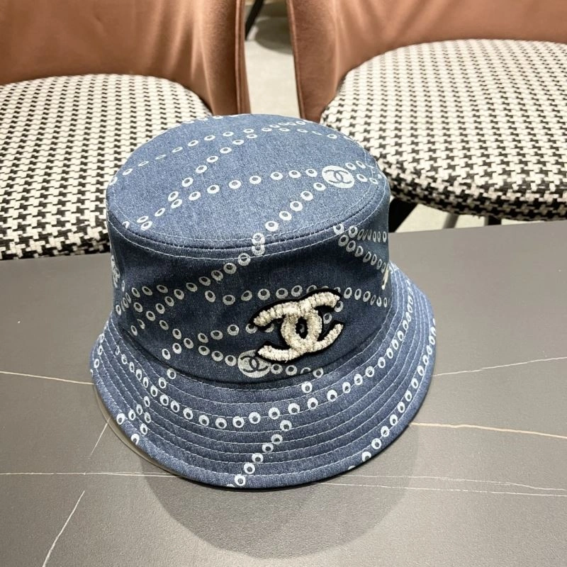 Bright Chanel Caps 260154