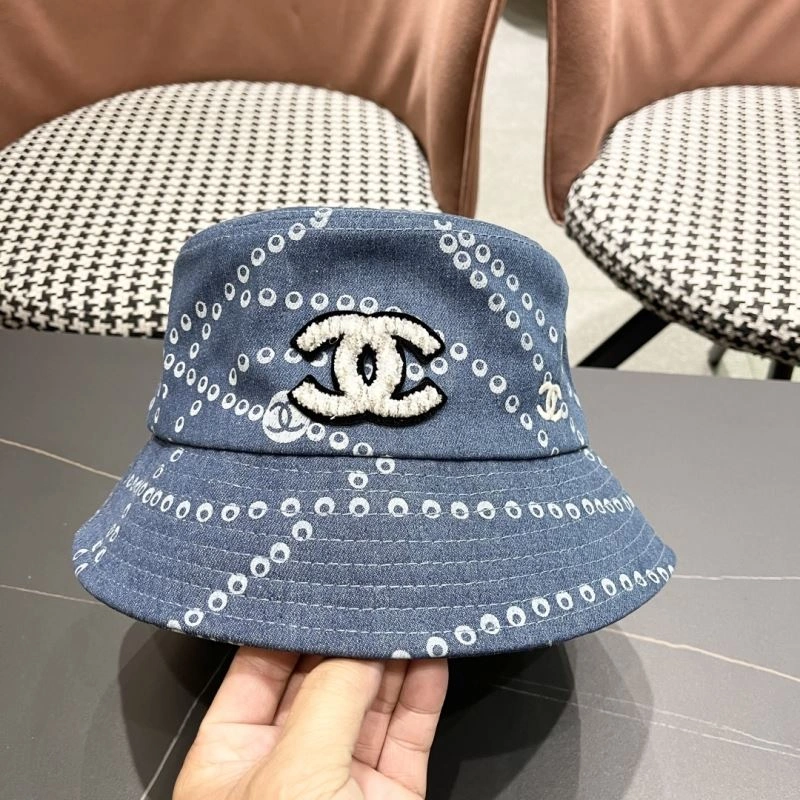 Bright Chanel Caps 260154