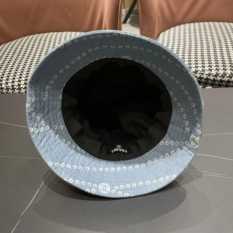 Chanel Caps UrbanChic 260151