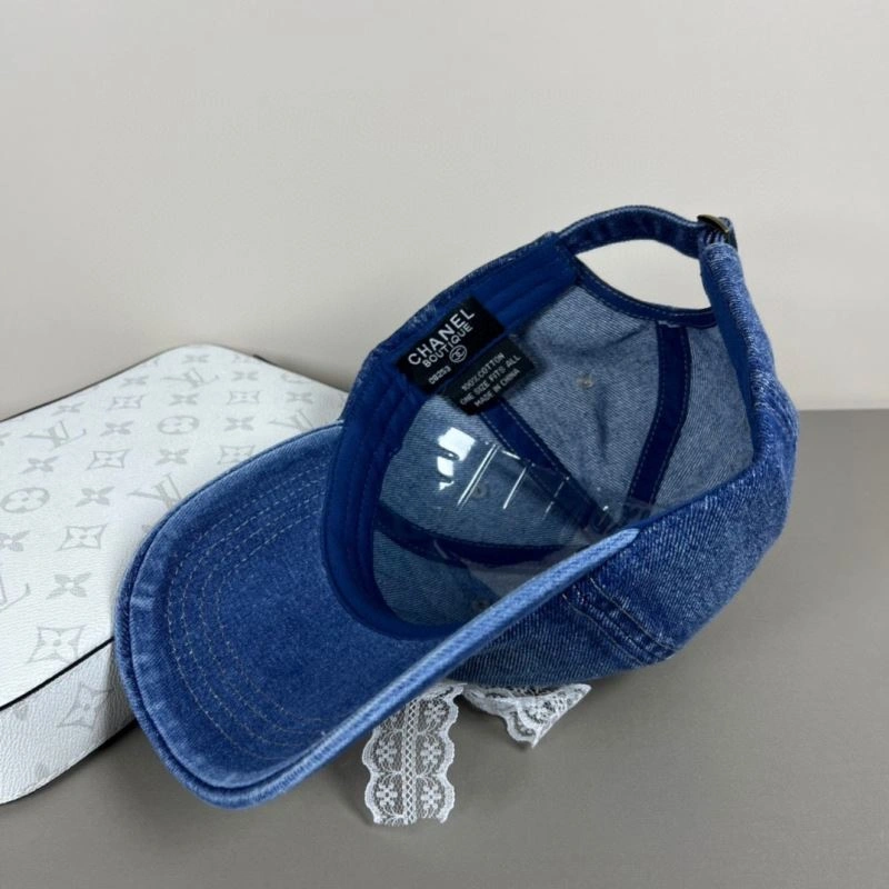 Chanel Caps Compact 260121