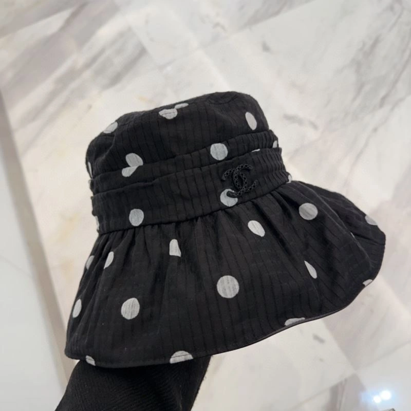 Chic Chanel Caps 260112