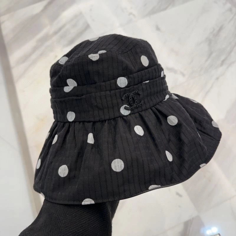 Chic Chanel Caps 260112