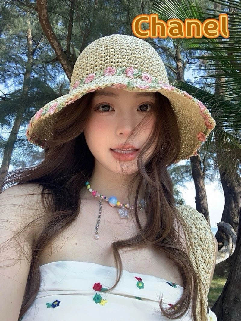 Comfortable Chanel Caps 260081