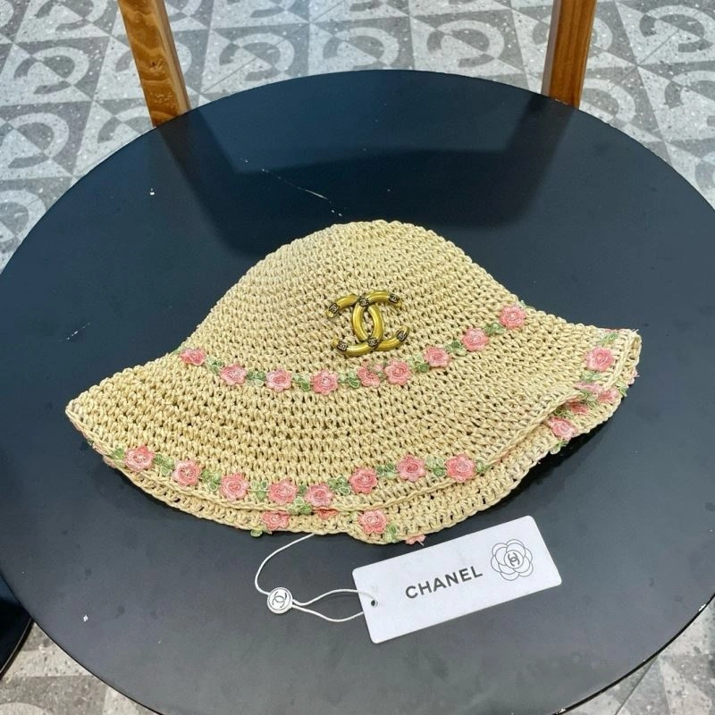 Comfortable Chanel Caps 260081