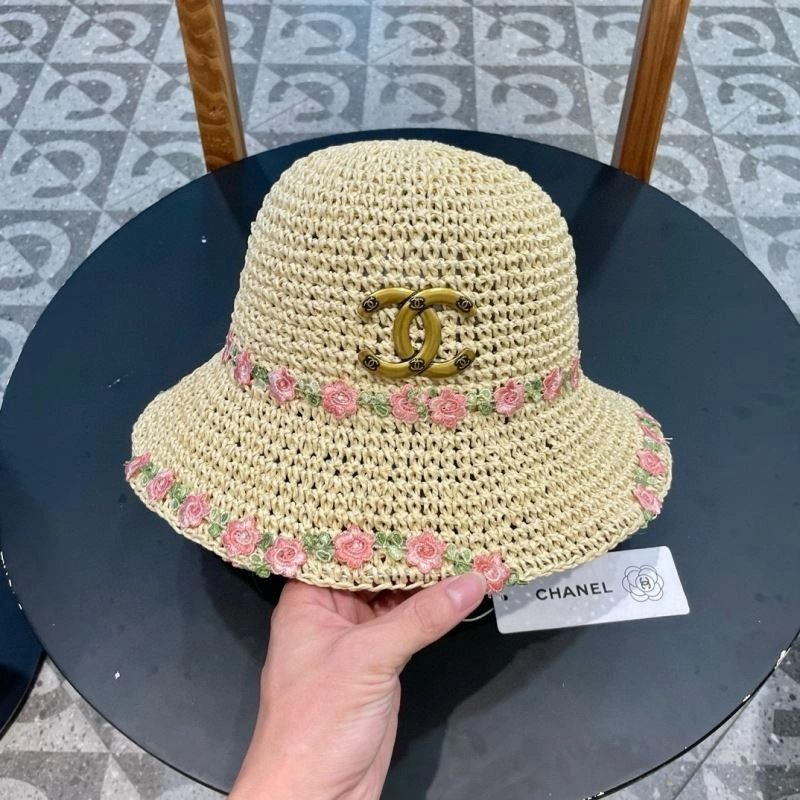 Comfortable Chanel Caps 260081